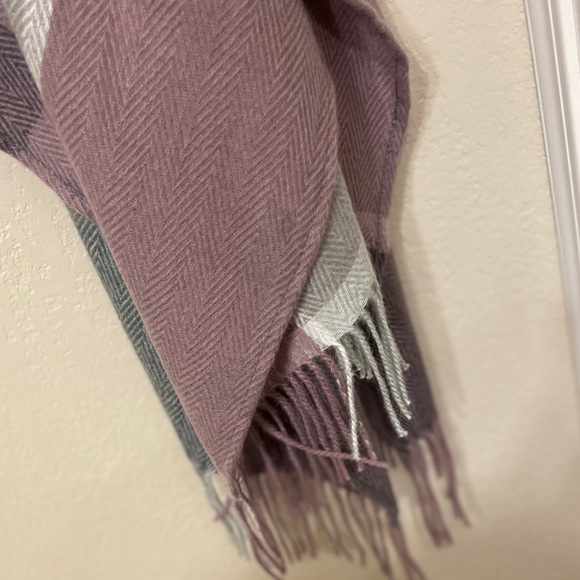 Balance Collection Los Angeles Pastel Ruana Fringe Trim Layering Poncho boho OS - Picture 5 of 6